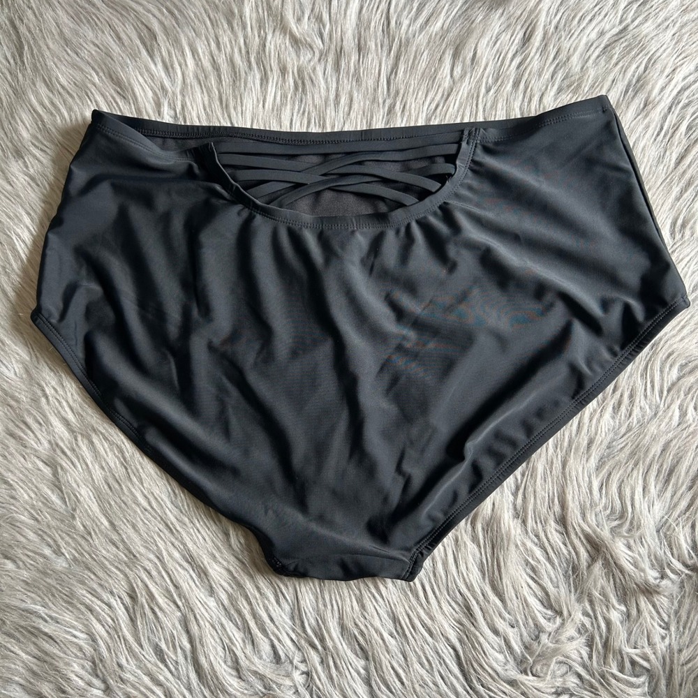 Time And Tru Swimsuit Strappy Bottoms Womens Size 2X (20W-22W) Black Swimwear - Picture 3 of 4